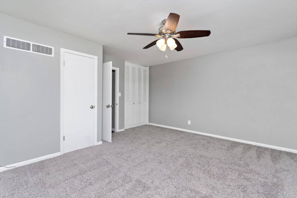 Apartment for rent at 10466 Wornall Rd, Kansas City, MO 64114