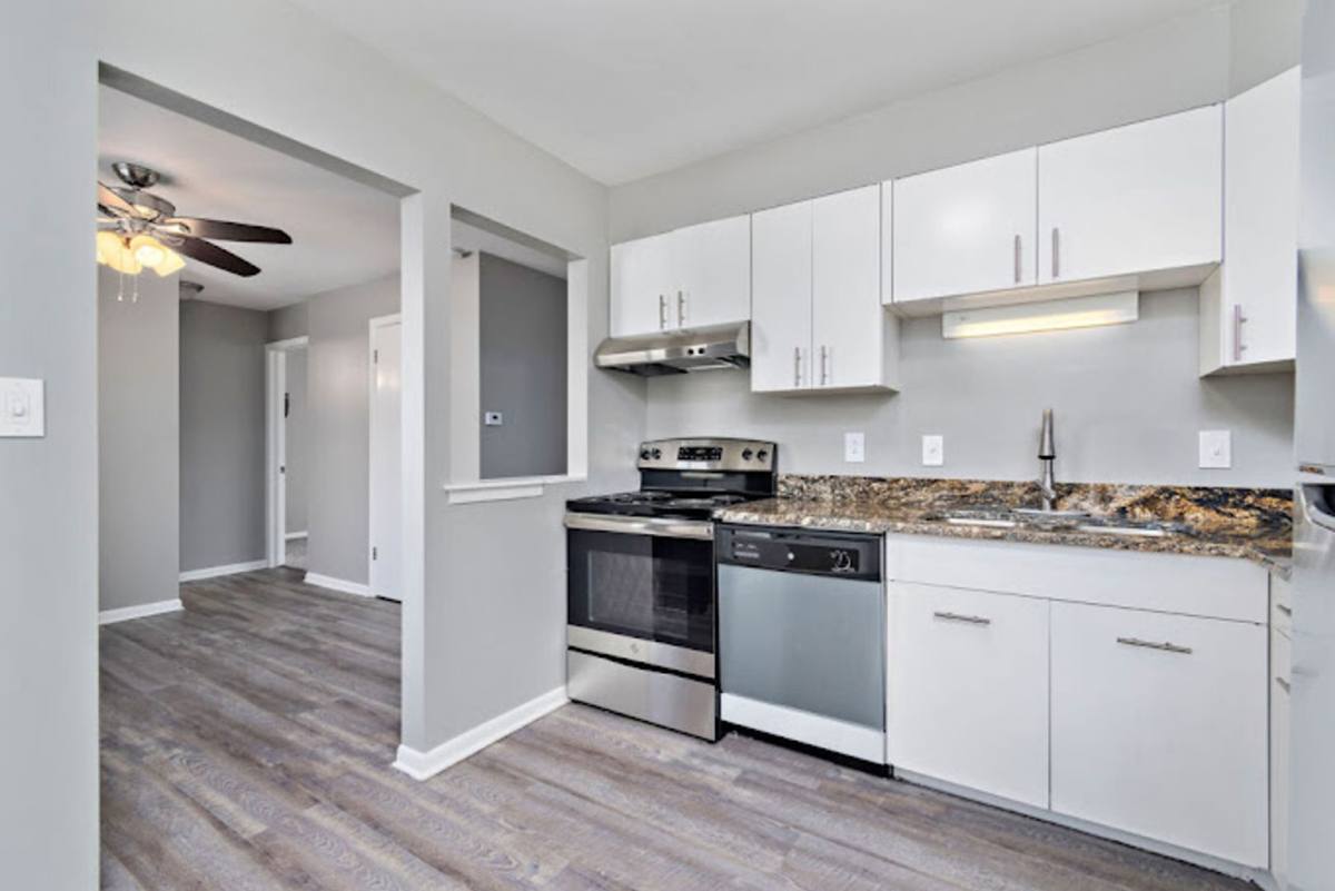Apartment for rent at 10466 Wornall Rd, Kansas City, MO 64114