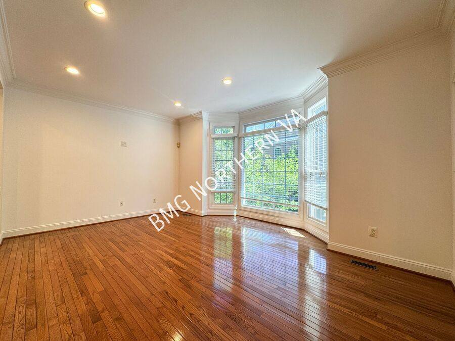 Townhouse for rent at 3091 McKinnon Way, Oakton, VA 22124