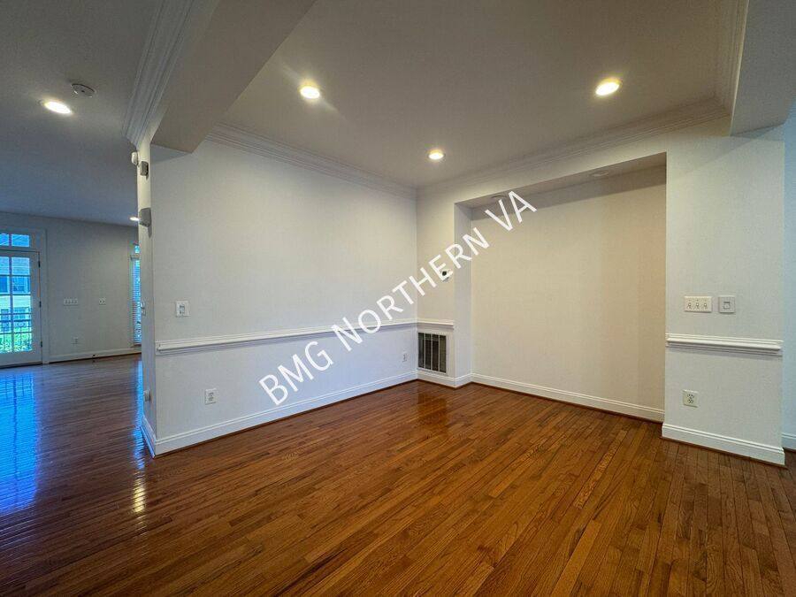 Townhouse for rent at 3091 McKinnon Way, Oakton, VA 22124