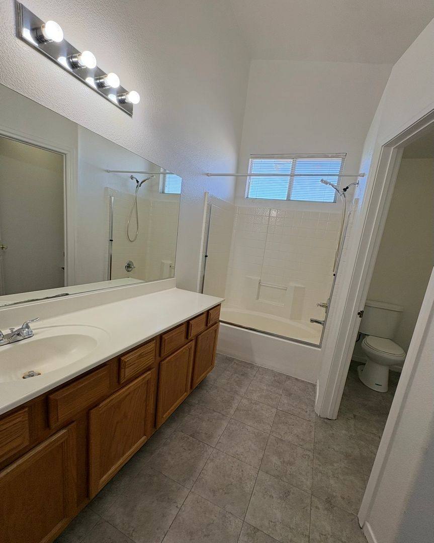 Townhouse for rent at 6064 Nestled Foot St, Henderson, NV 89011