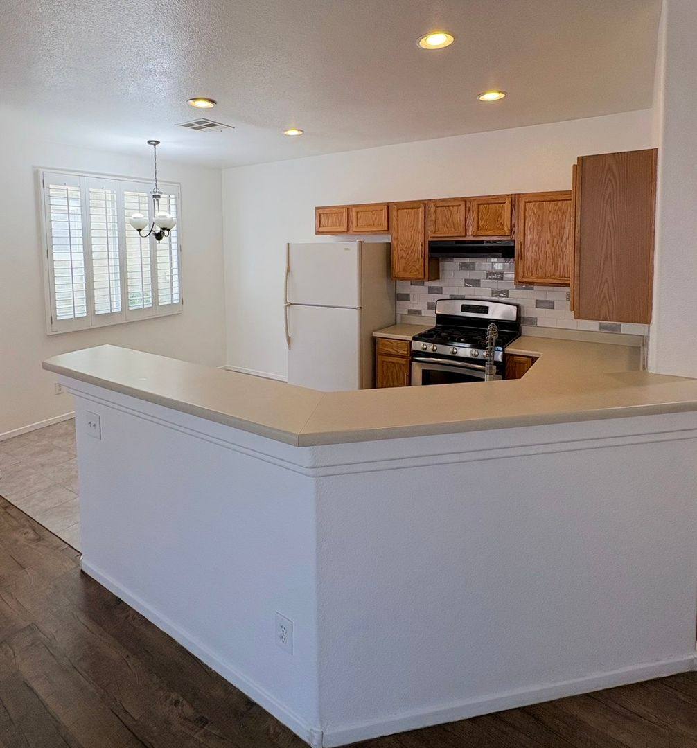 Townhouse for rent at 6064 Nestled Foot St, Henderson, NV 89011