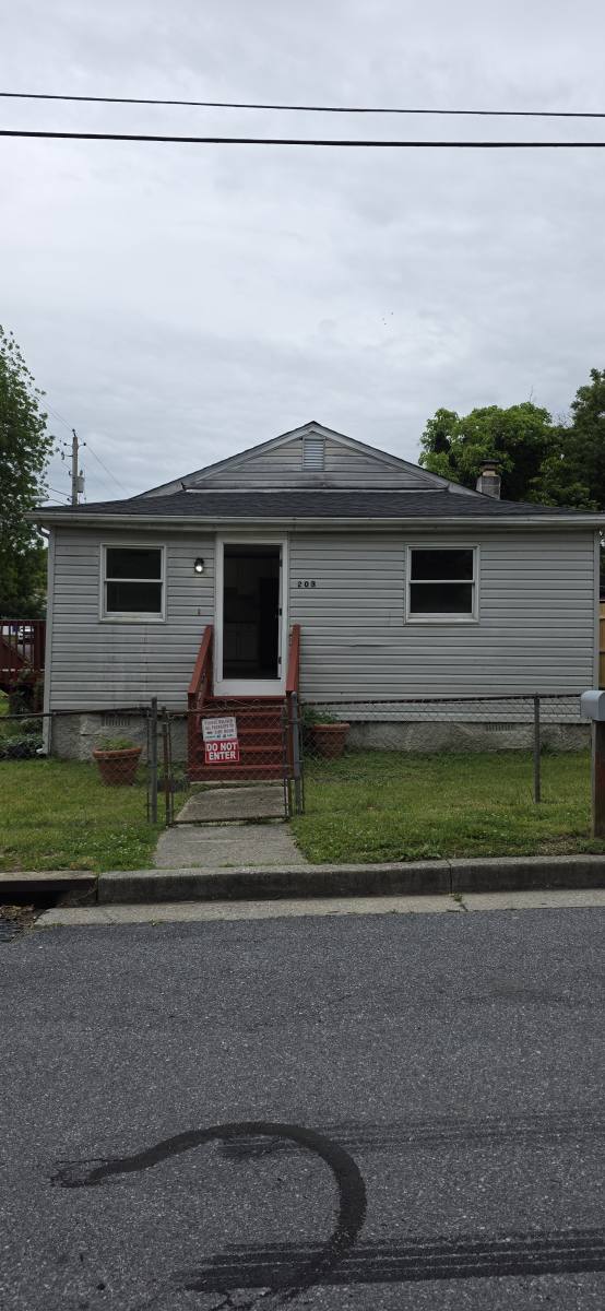 House for rent at 203 Midland Ave, Brooklyn, MD 21225