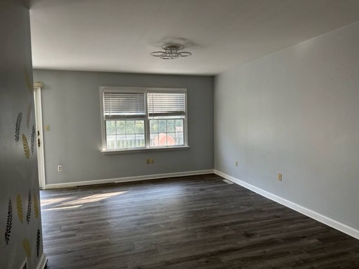 Townhouse for rent at 2223 Brigade Rd, Enola, PA 17025