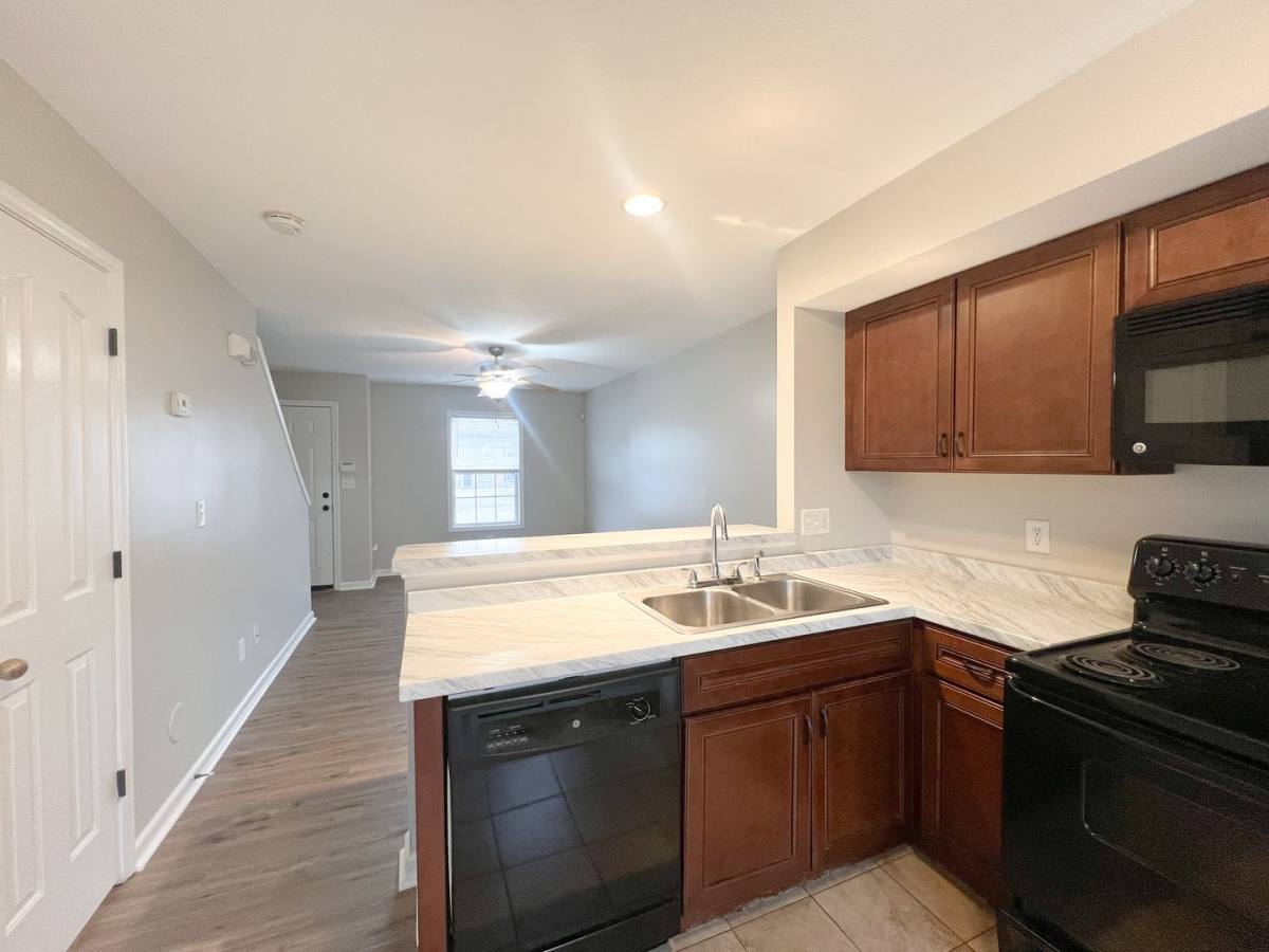 Apartment for rent at 777 Cherrybark Lane, Clarksville, TN 37040
