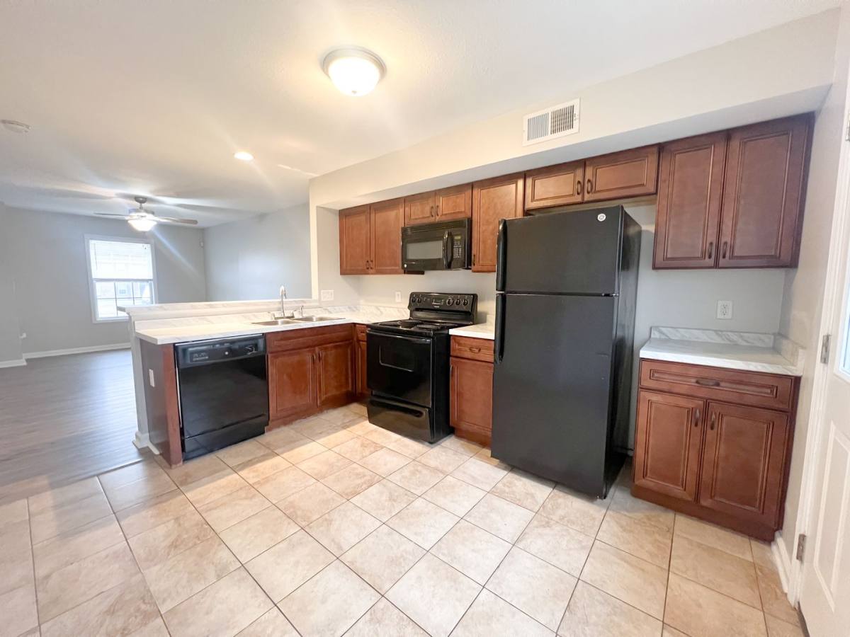 Apartment for rent at 777 Cherrybark Lane, Clarksville, TN 37040