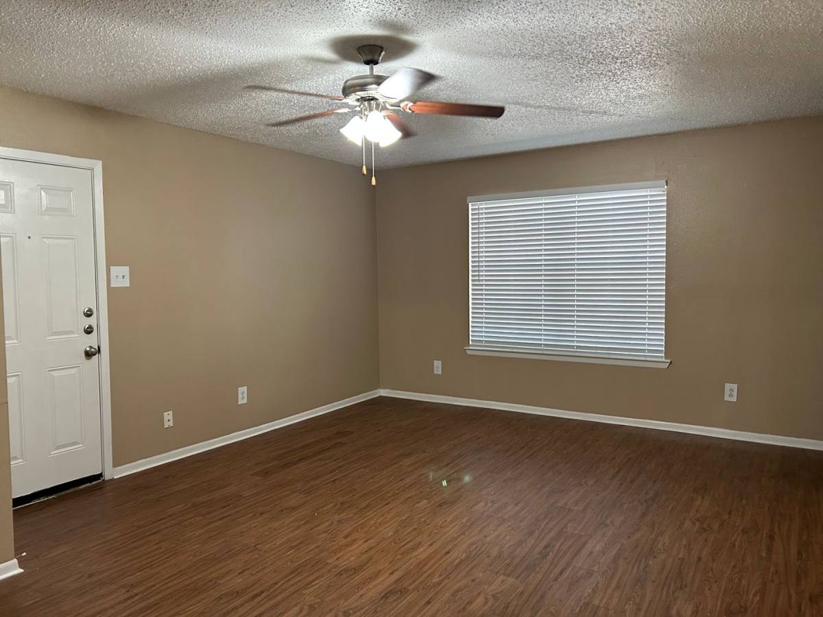 Townhouse for rent at 3925 Crow Rd, Beaumont, TX 77706
