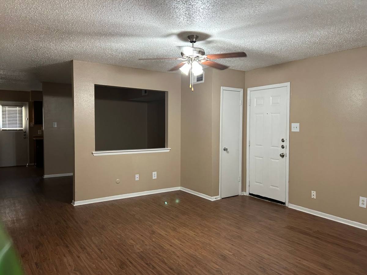 Townhouse for rent at 3925 Crow Rd, Beaumont, TX 77706