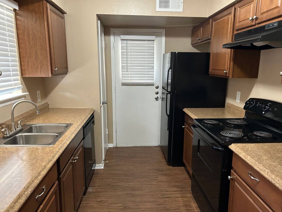 Townhouse for rent at 3925 Crow Rd, Beaumont, TX 77706