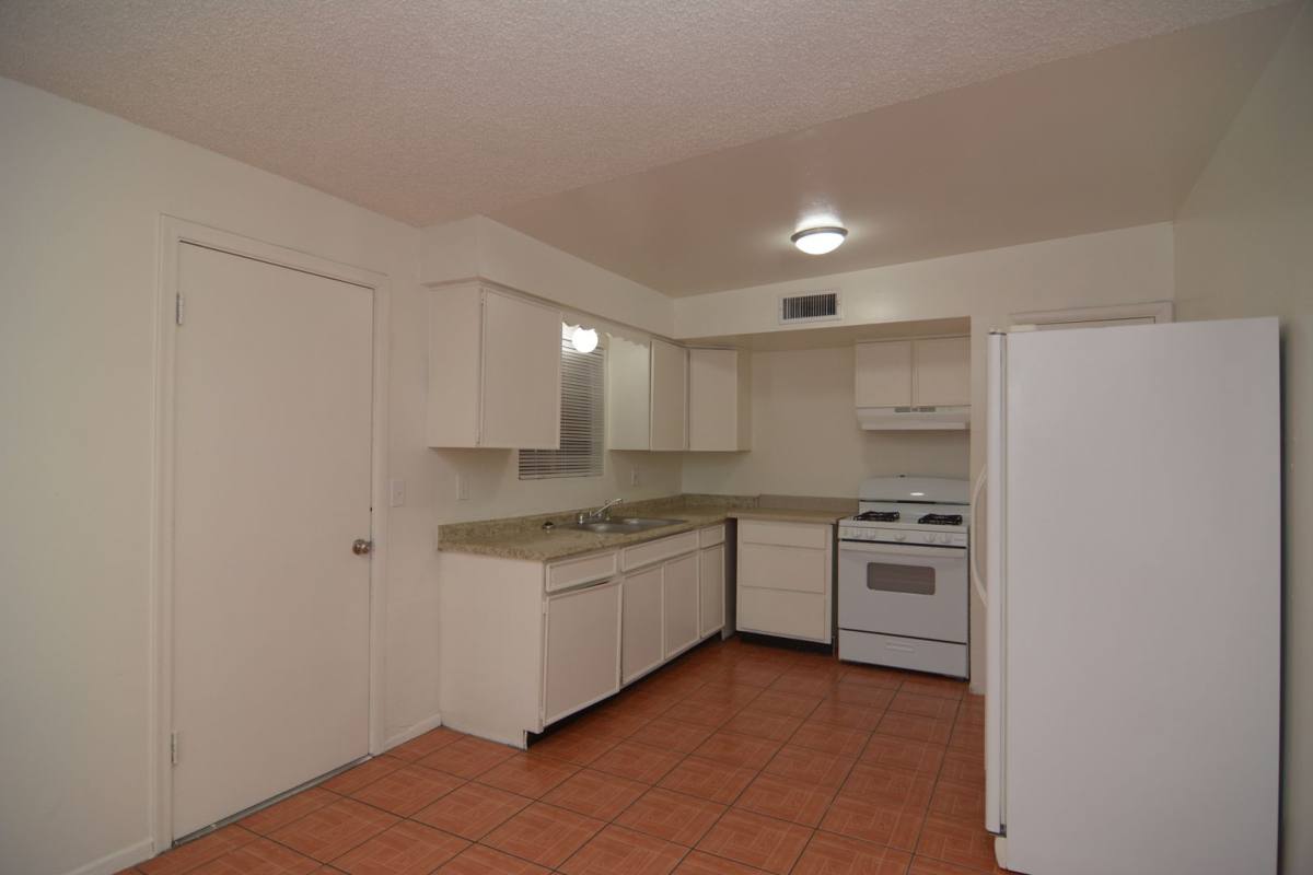 House for rent at 1074 W Pennsylvania Dr, Tucson, AZ 85714