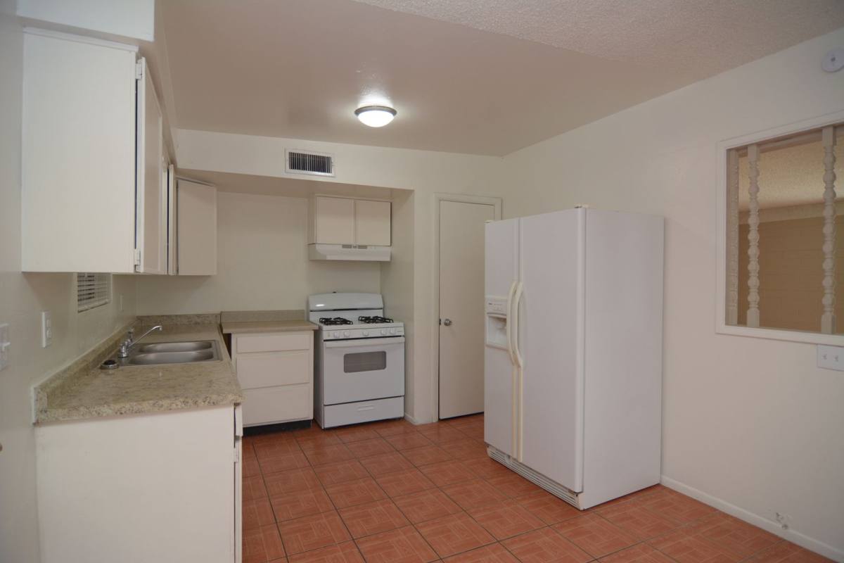 House for rent at 1074 W Pennsylvania Dr, Tucson, AZ 85714