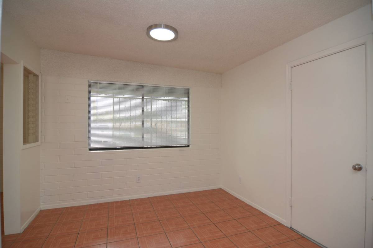 House for rent at 1074 W Pennsylvania Dr, Tucson, AZ 85714