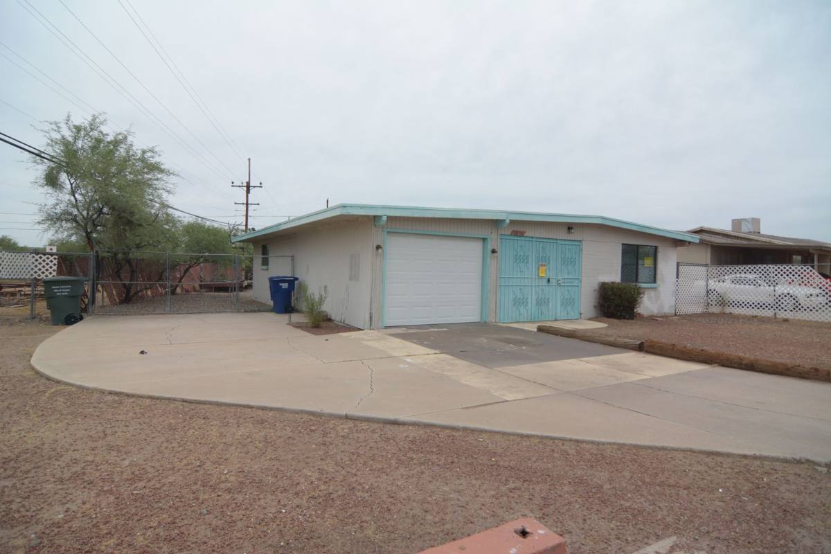 House for rent at 1074 W Pennsylvania Dr, Tucson, AZ 85714