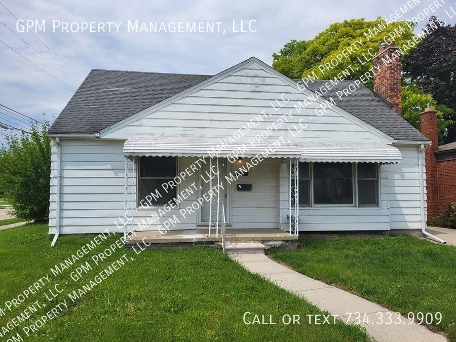 House for rent at 15305 Evergreen Ave, Eastpointe, MI 48021