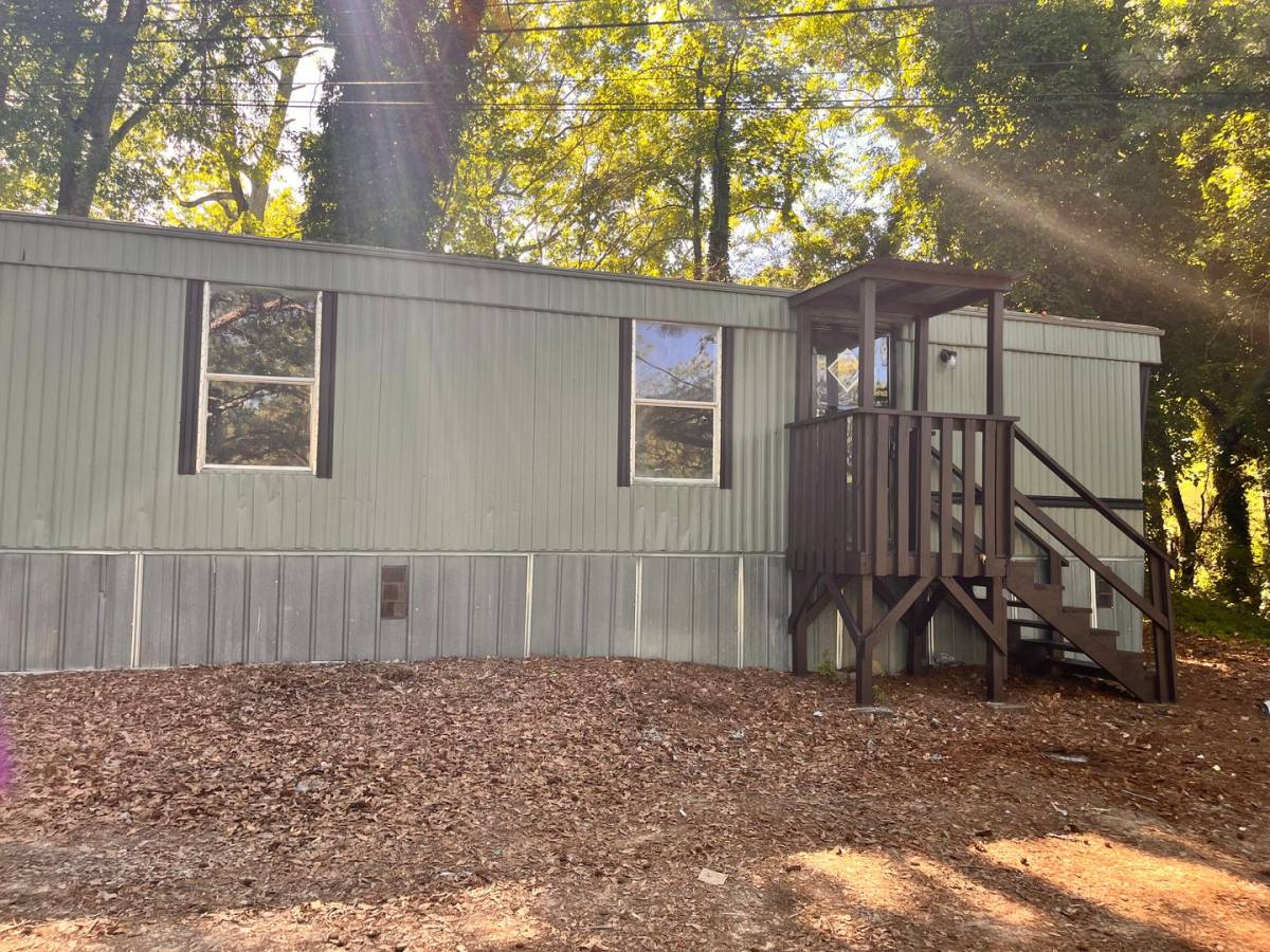 Apartment for rent at 611 Broadway Ave, Talladega, AL 35160