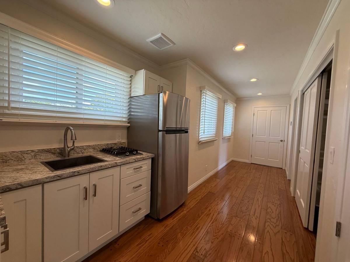 House for rent at 5290 1 2 E El Roble St, Long Beach, CA 90815