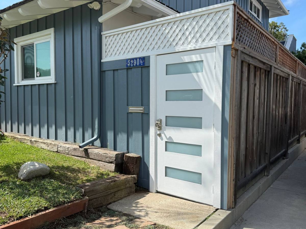 House for rent at 5290 1 2 E El Roble St, Long Beach, CA 90815