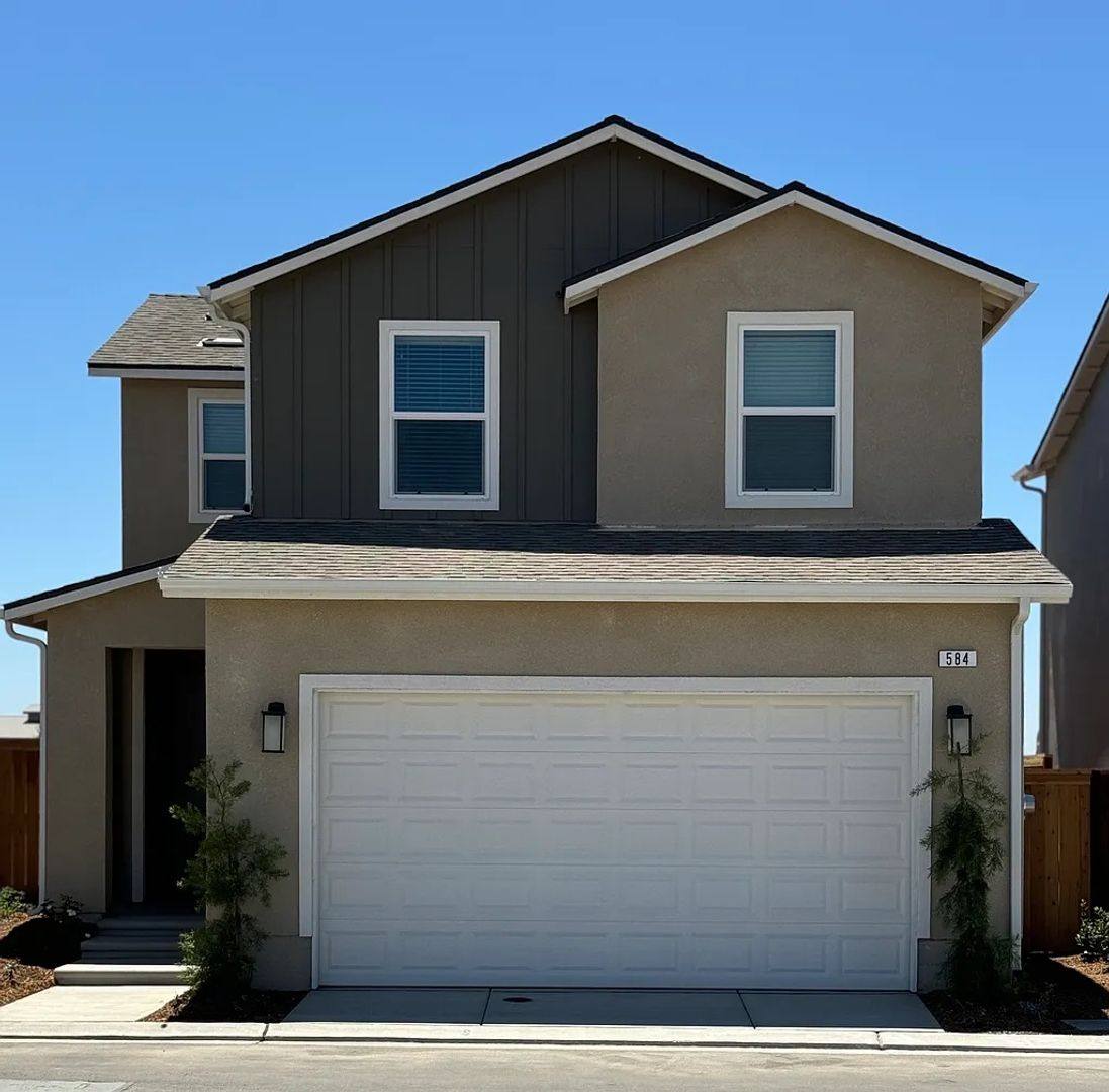 House for rent at 584 McCaffrey Way, Madera, CA 93636