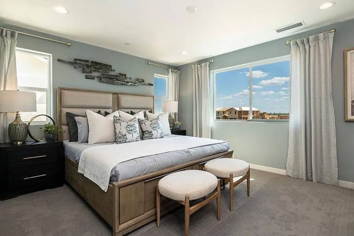 House for rent at 584 McCaffrey Way, Madera, CA 93636