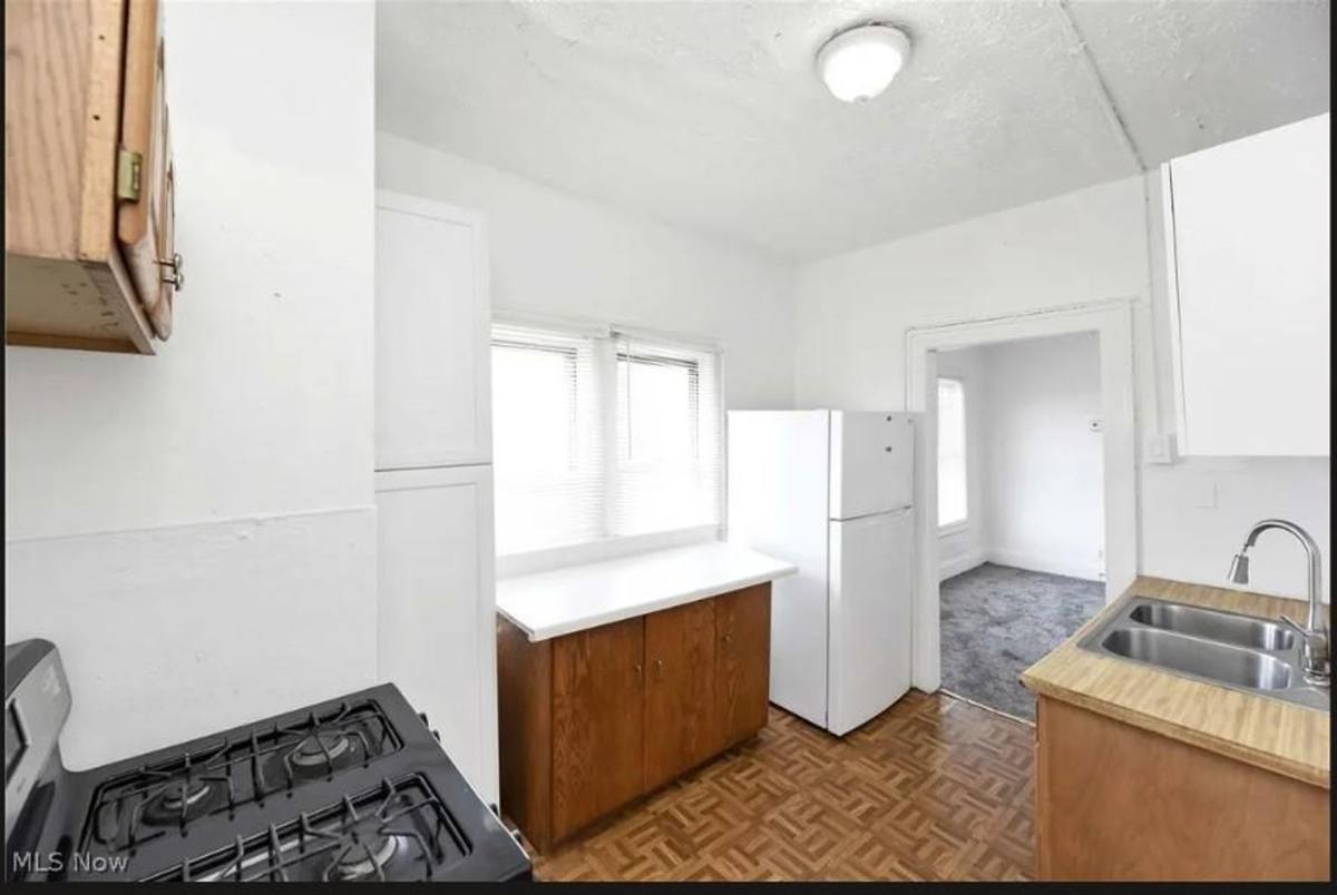 Apartment for rent at 14104 Aspinwall Ave, Cleveland, OH 44110