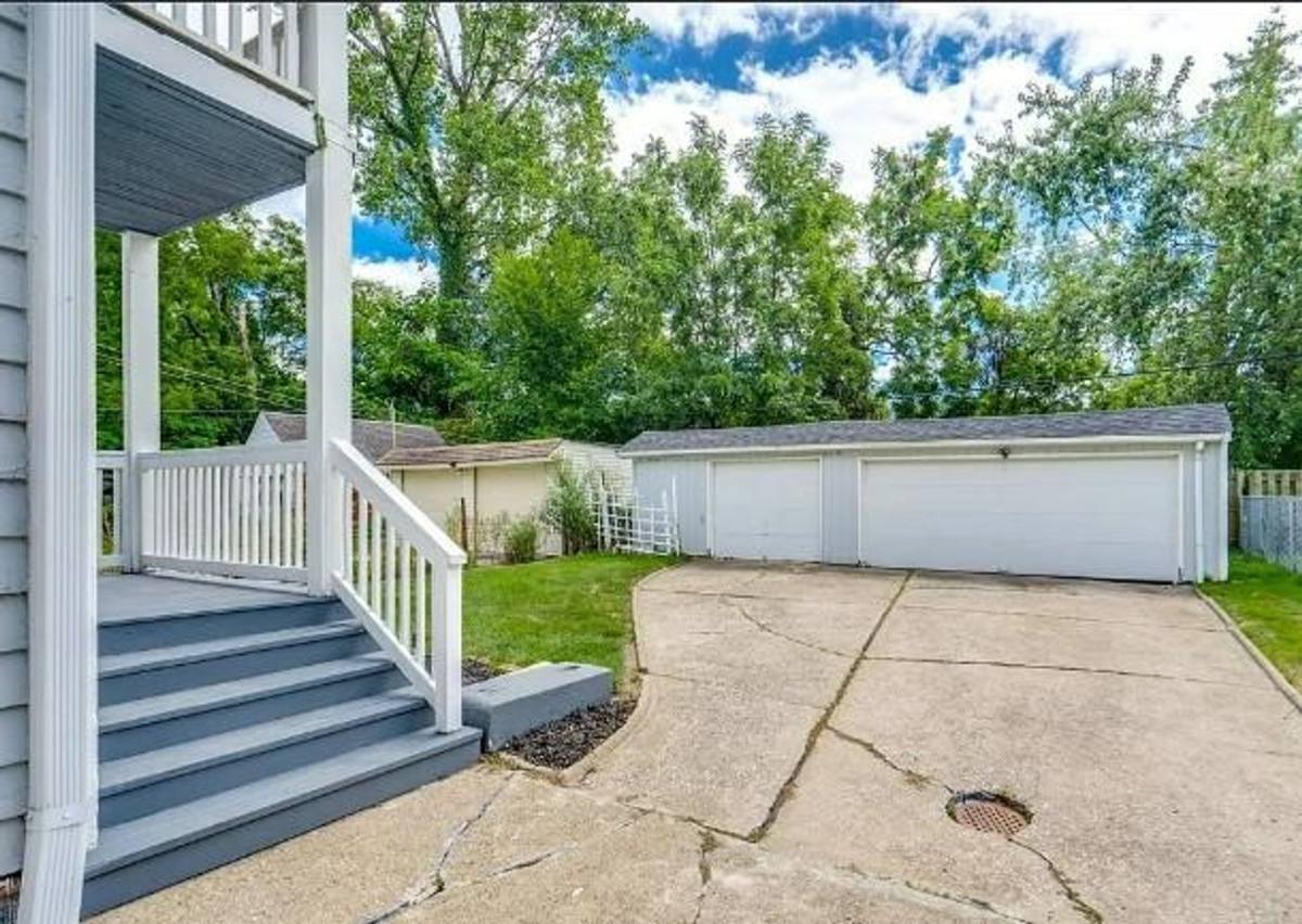 Apartment for rent at 14300 Darwin Ave, Cleveland, OH 44110
