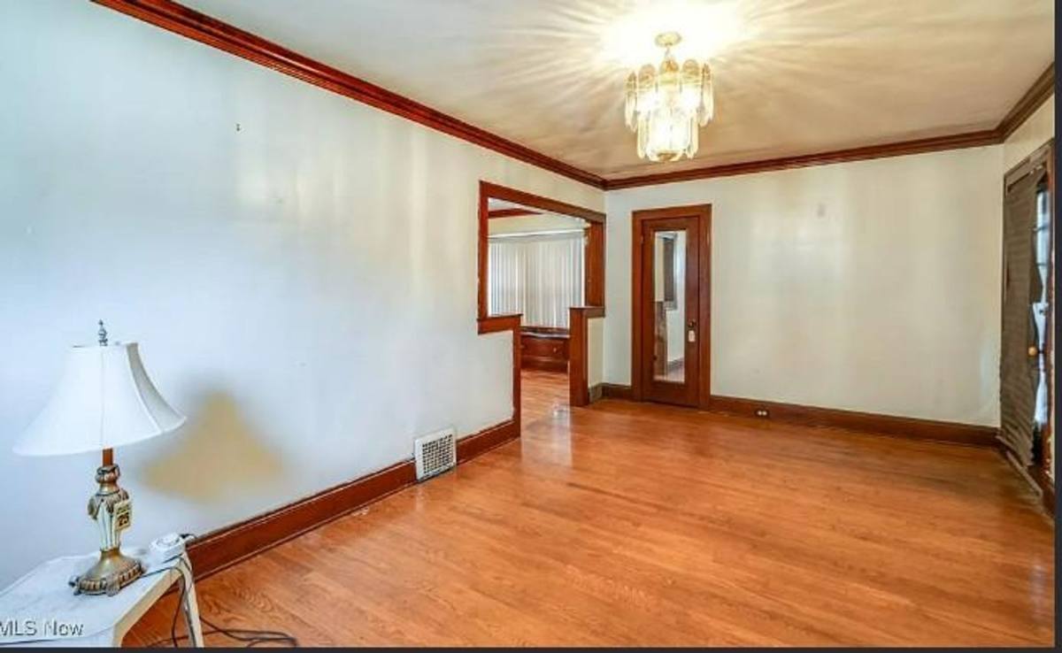 Apartment for rent at 14300 Darwin Ave, Cleveland, OH 44110