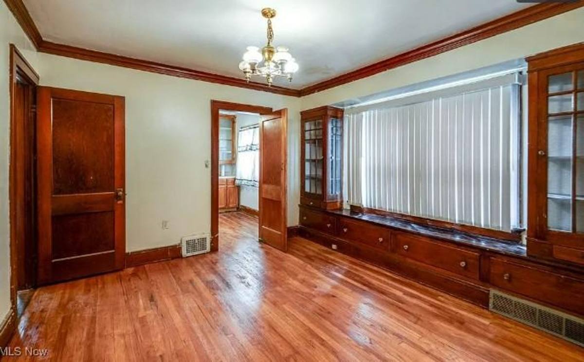 Apartment for rent at 14300 Darwin Ave, Cleveland, OH 44110