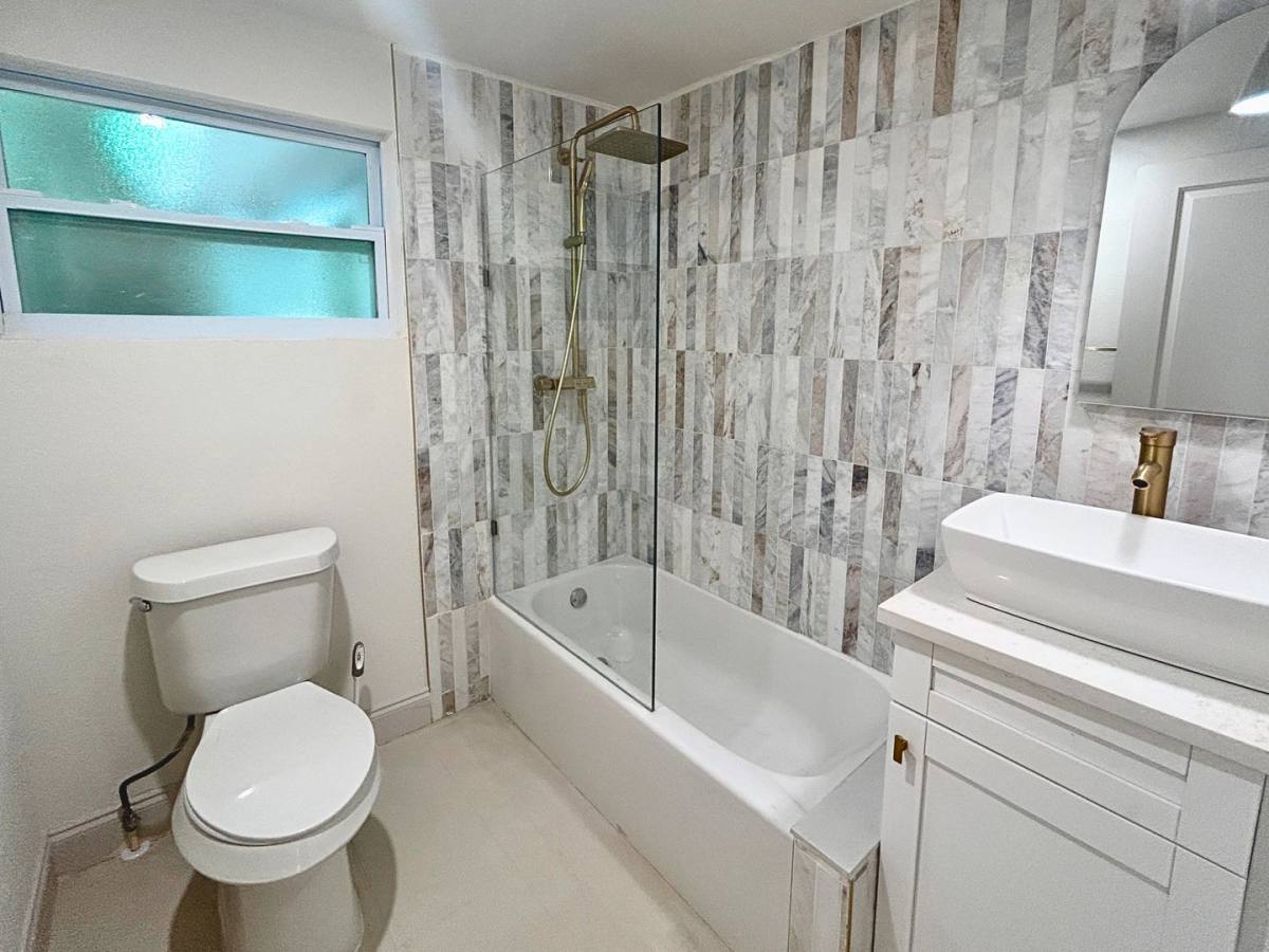 House for rent at 6215 58th Ave N W, Saint Petersburg, FL 33709