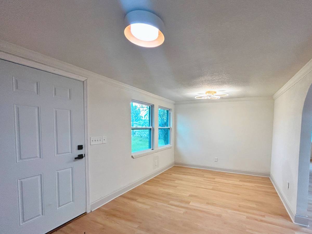 House for rent at 6215 58th Ave N W, Saint Petersburg, FL 33709