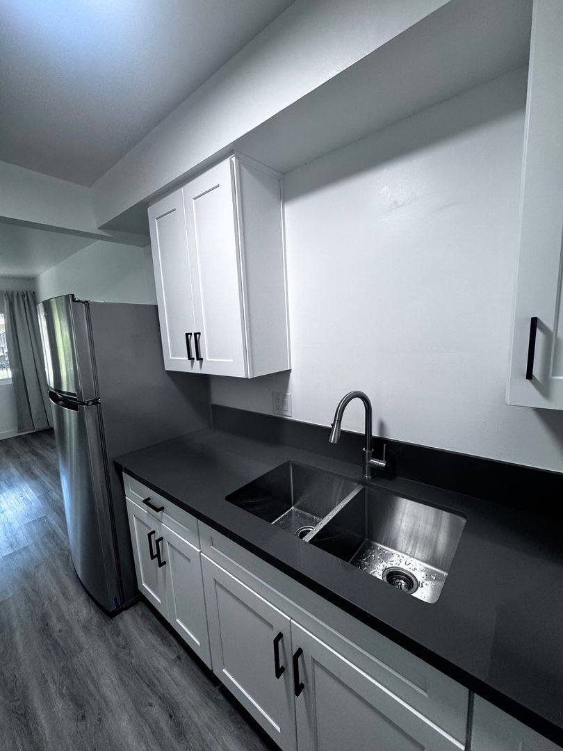 Apartment for rent at 128 E Wakefield Ave, Anaheim, CA 92802
