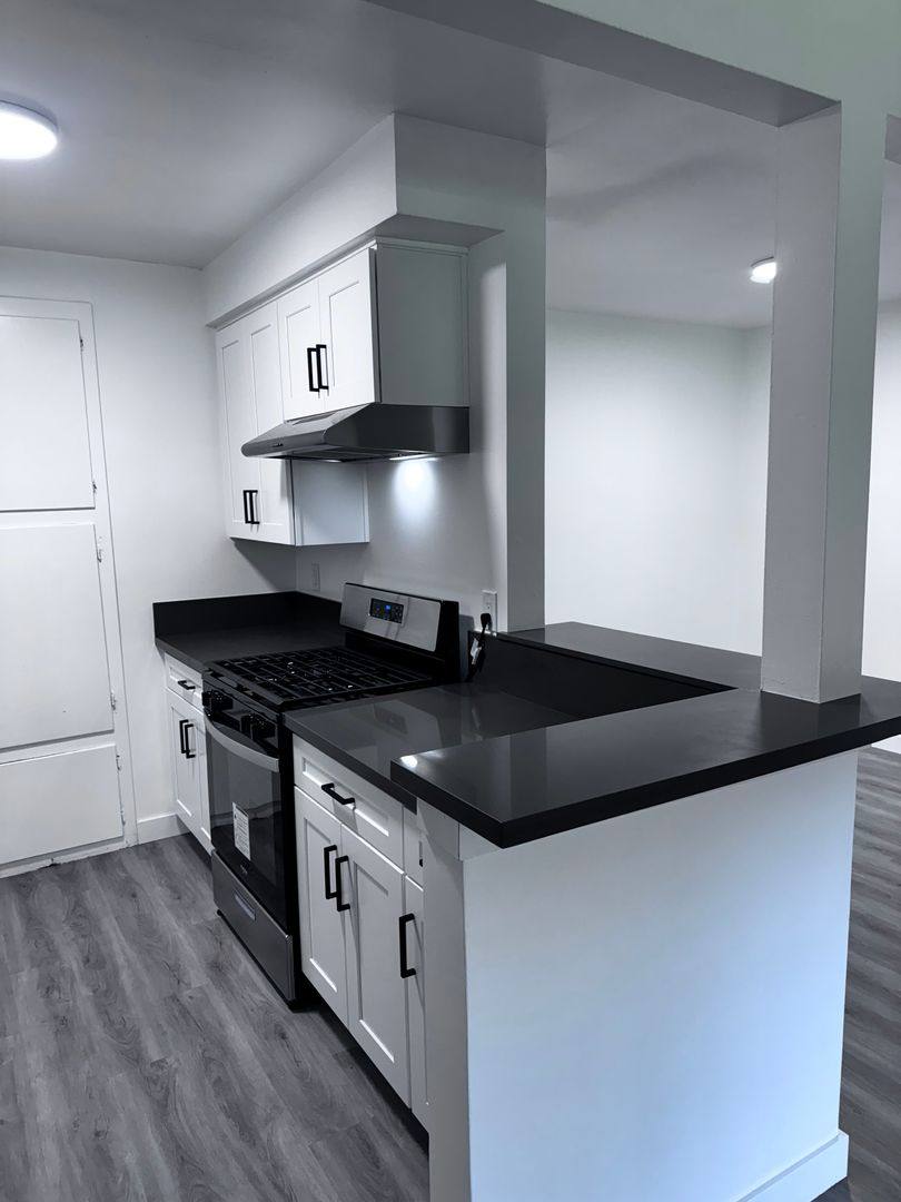 Apartment for rent at 128 E Wakefield Ave, Anaheim, CA 92802