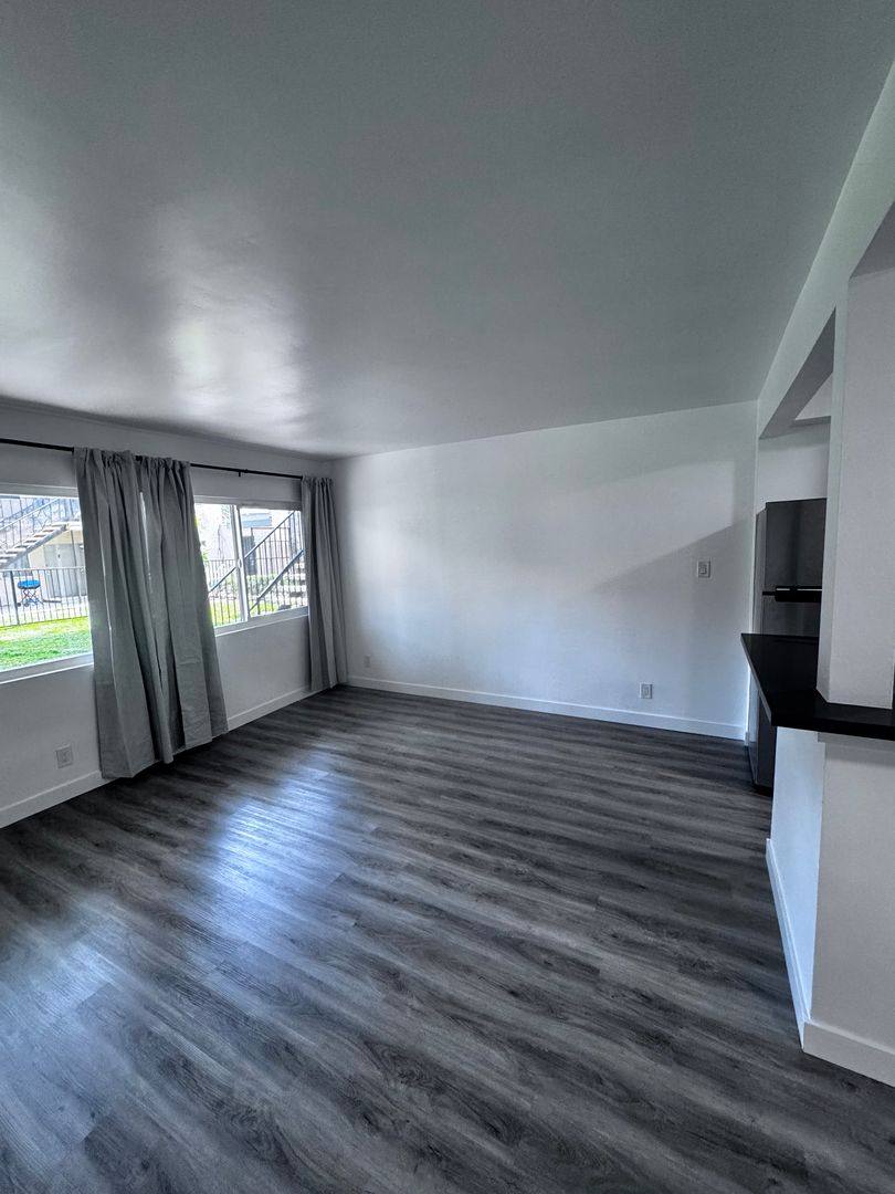 Apartment for rent at 128 E Wakefield Ave, Anaheim, CA 92802