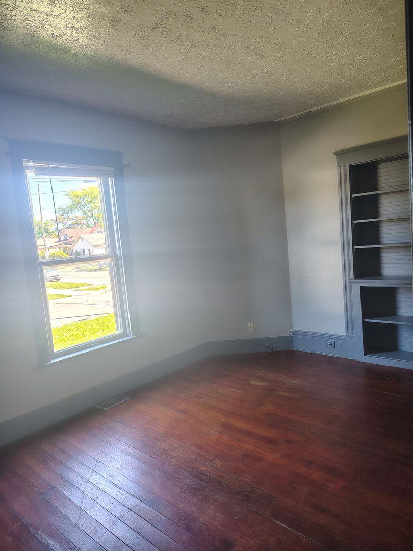 Apartment for rent at 801 Warren Ave, Sandusky, OH 44870