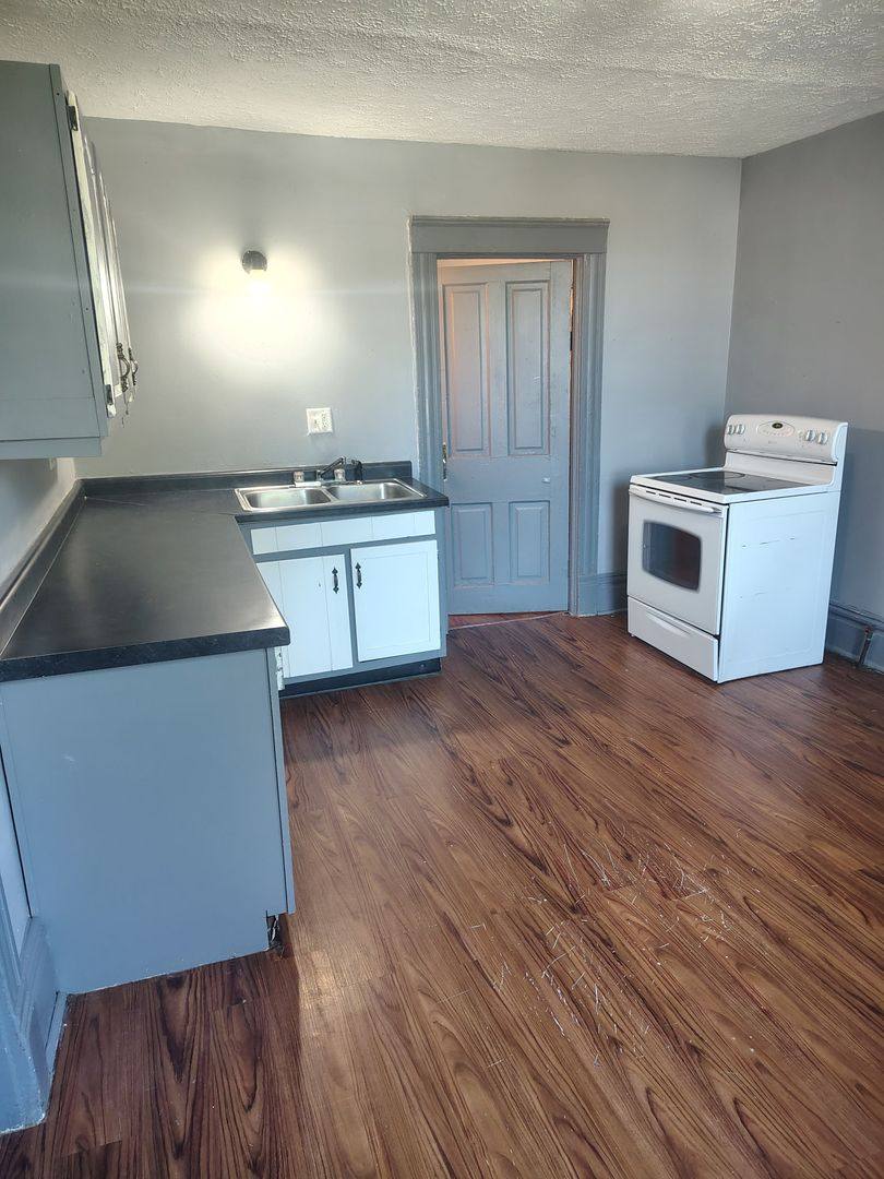 Apartment for rent at 801 Warren Ave, Sandusky, OH 44870