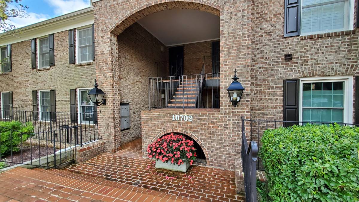 Condo for rent at 10702 Kings Riding Way, Rockville, MD 20852