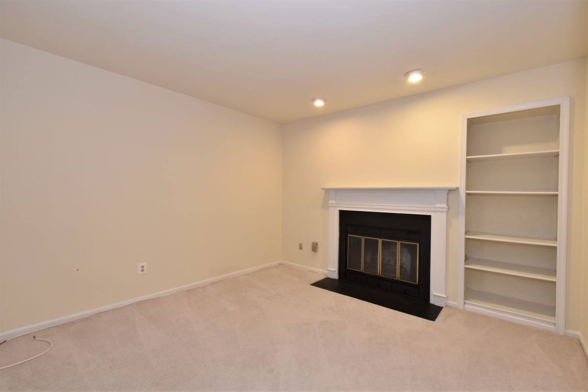 Condo for rent at 10702 Kings Riding Way, Rockville, MD 20852