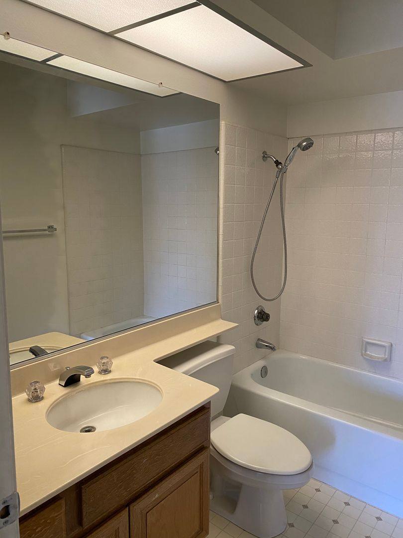 House for rent at 13826 Christian Barrett Dr, Moorpark, CA 93021