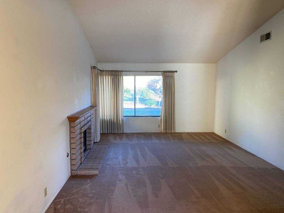 House for rent at 13826 Christian Barrett Dr, Moorpark, CA 93021