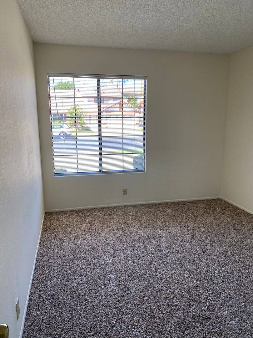 House for rent at 13826 Christian Barrett Dr, Moorpark, CA 93021