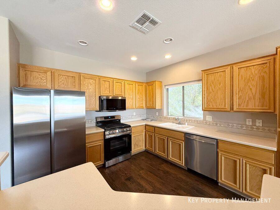 House for rent at 1895 Wallingford St, Henderson, NV 89052