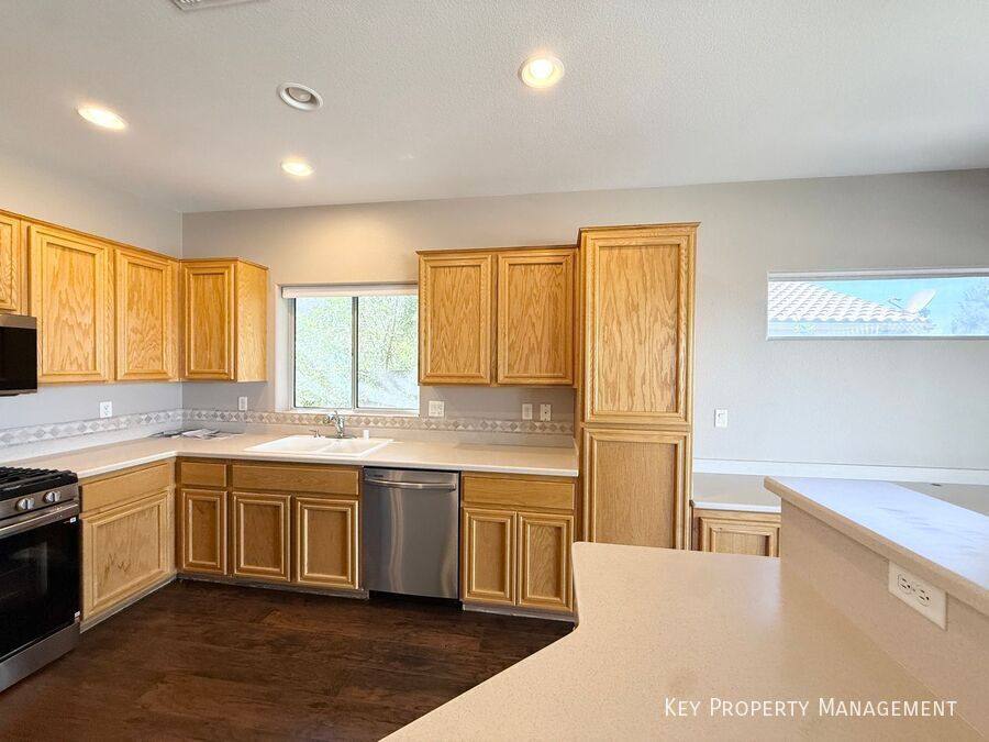 House for rent at 1895 Wallingford St, Henderson, NV 89052