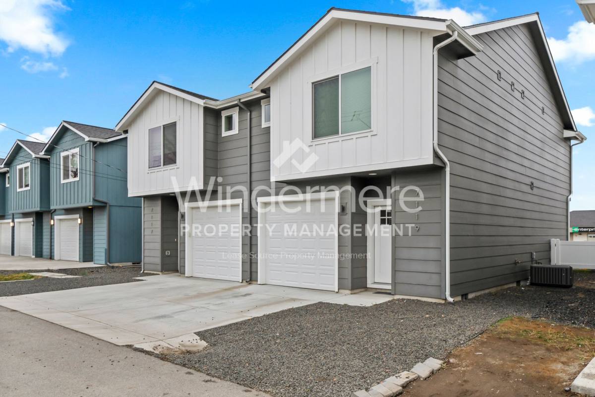Townhouse for rent at 7117 E Pacific Way, Spokane, WA 99212