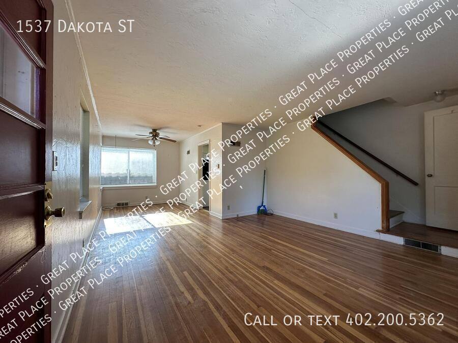 Apartment for rent at 1537 Dakota St, Lincoln, NE 68502