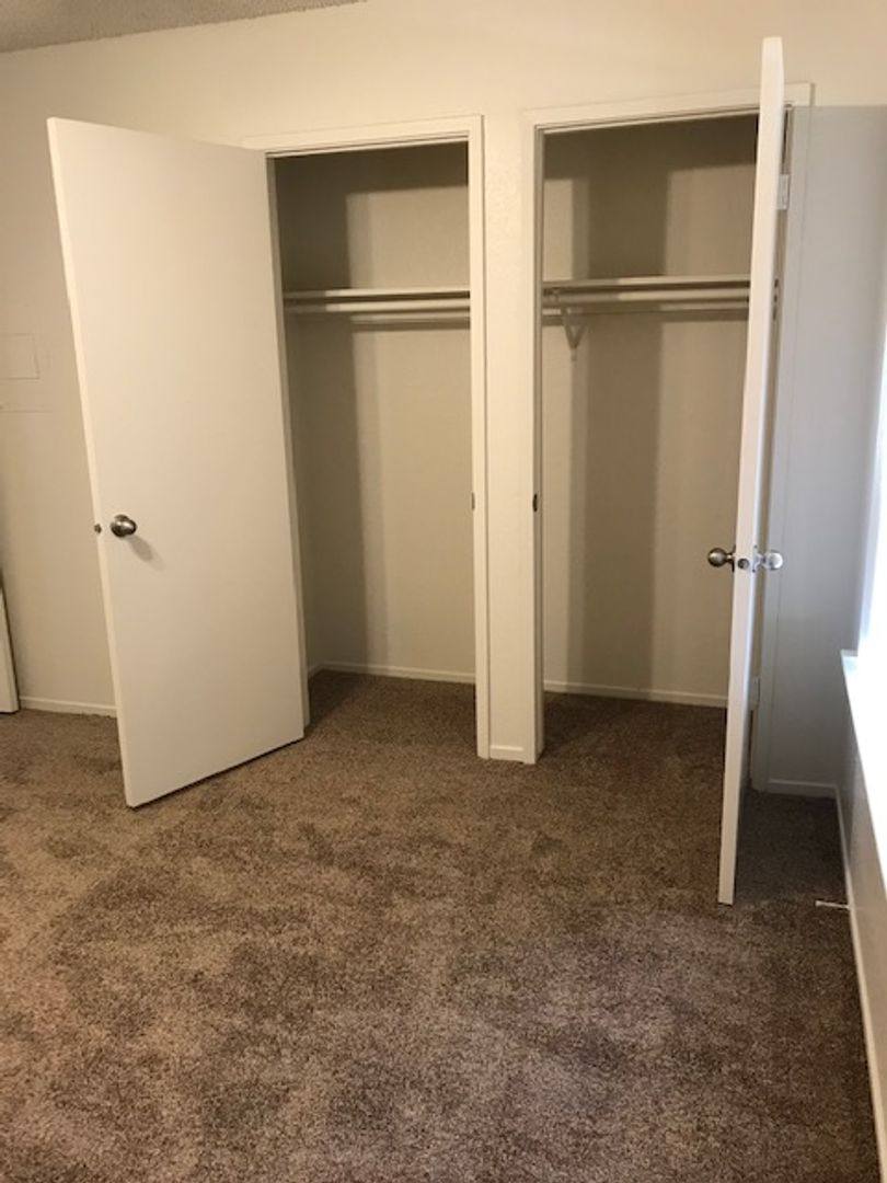 Apartment for rent at 300 W Alamos Ave, Clovis, CA 93612