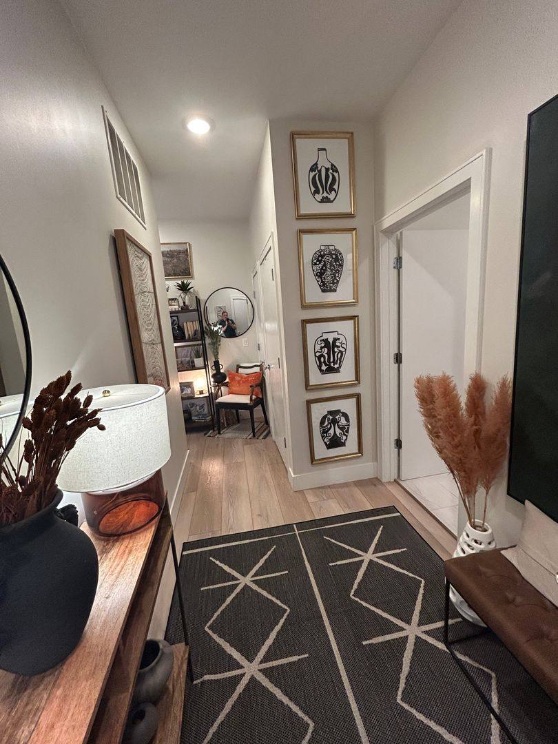 Apartment for rent at 1646 W Belmont Ave #403, Chicago, IL 60657