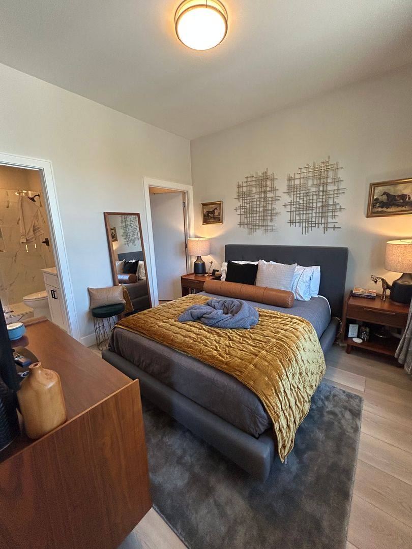 Apartment for rent at 1646 W Belmont Ave #403, Chicago, IL 60657