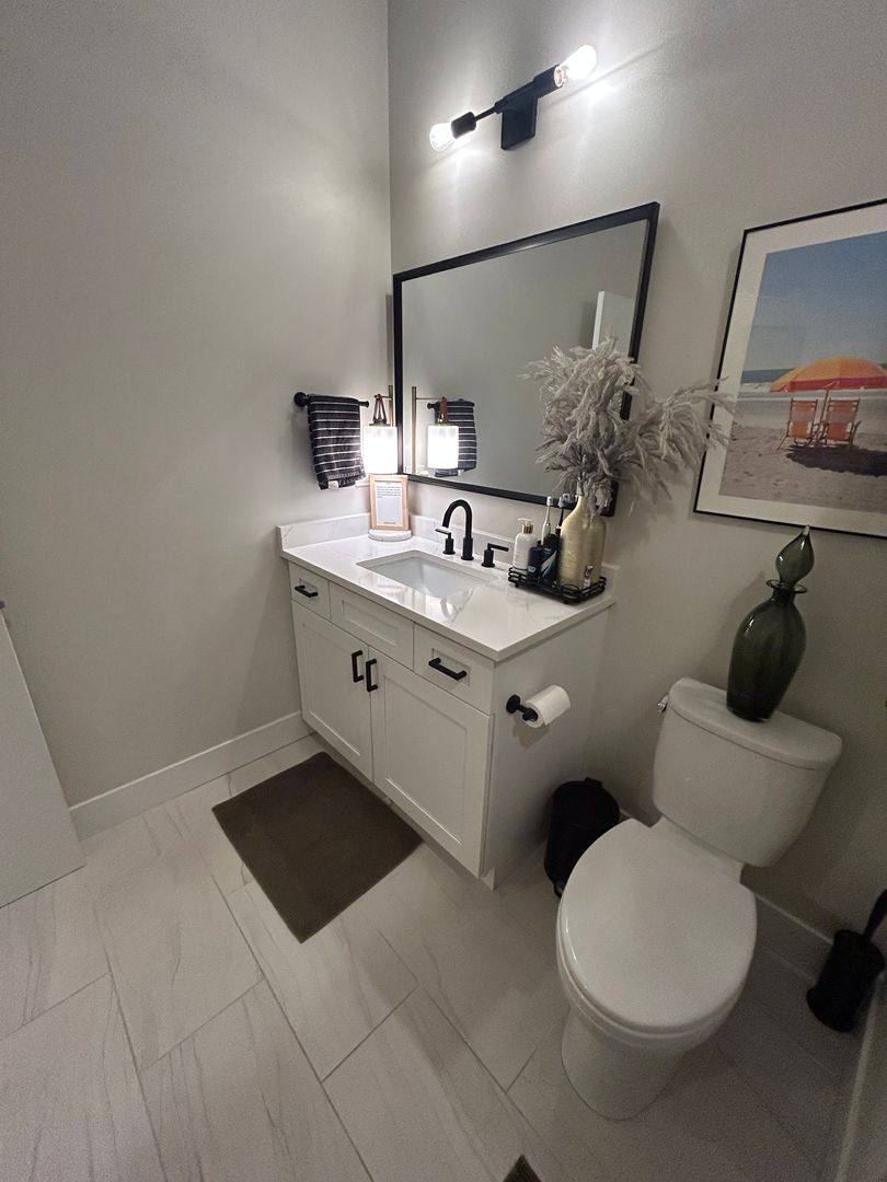 Apartment for rent at 1646 W Belmont Ave #403, Chicago, IL 60657