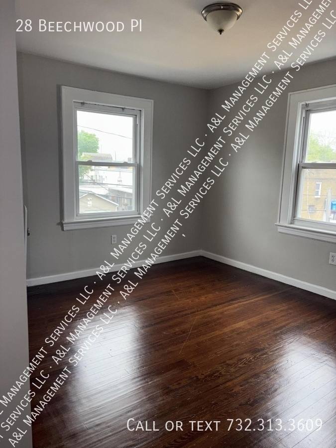 Townhouse for rent at 28 Beechwood Pi, Irvington, NJ 07111