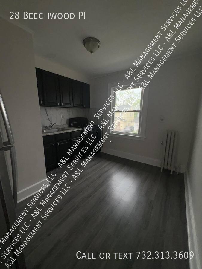 Townhouse for rent at 28 Beechwood Pi, Irvington, NJ 07111