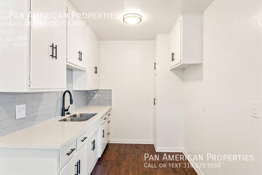 Apartment for rent at 440 Orange Ave #12, Long Beach, CA 90802